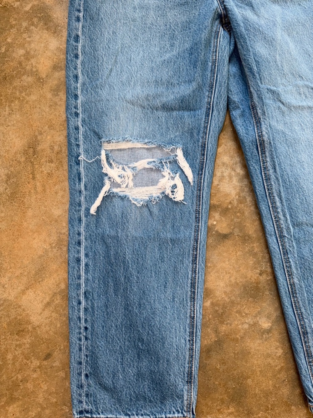American Eagle Mom Straight Jean - Size 6 Short - Picture 3 of 9